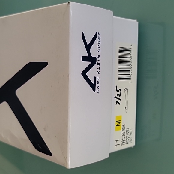 Women's shoes - Picture 8 of 8